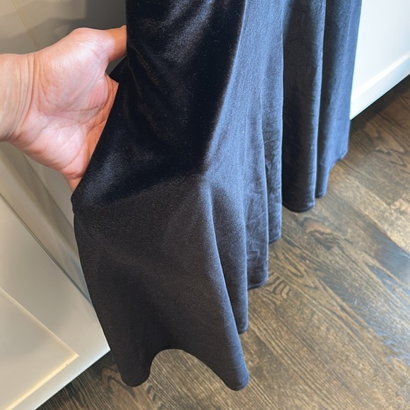 Modcloth Fervour Zesty Festivities Velvet Dress in Onyx Large Sleeveless Pockets - Picture 9 of 16